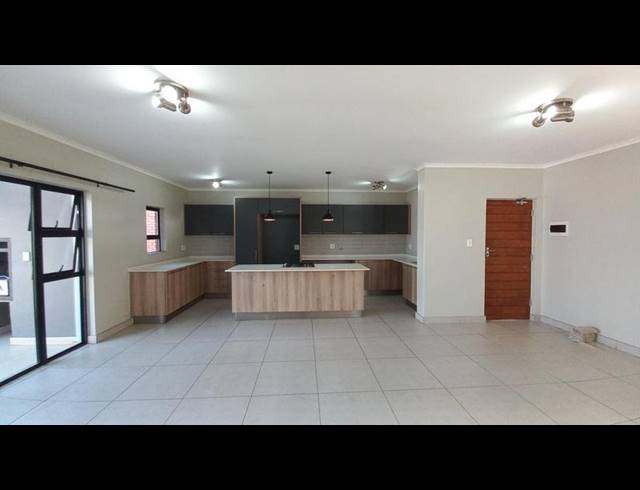 2 BEDROOM APARTMENT FOR SALE IN GLEN MARAIS